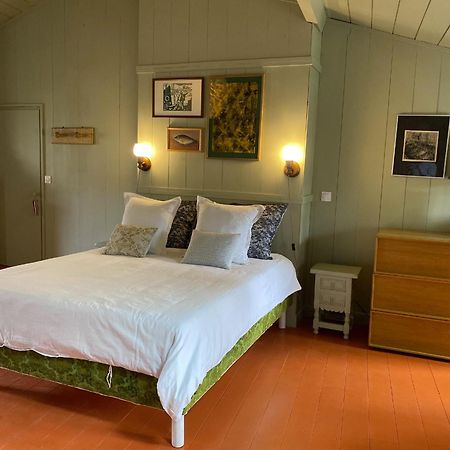 Maison Matejewski Chambre D'Hotes Avec Jardin Blaye Esterno foto
